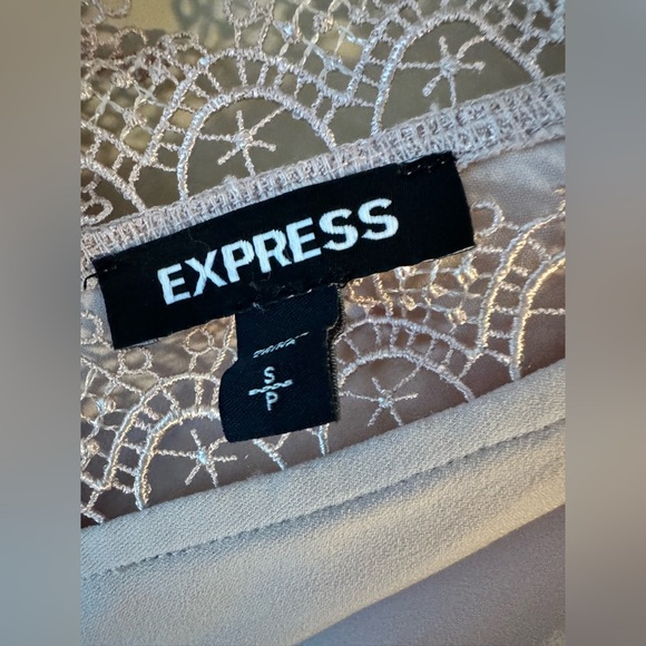 Express  V-Neck Pink Ruffled Peplum Camisole - Picture 7 of 11